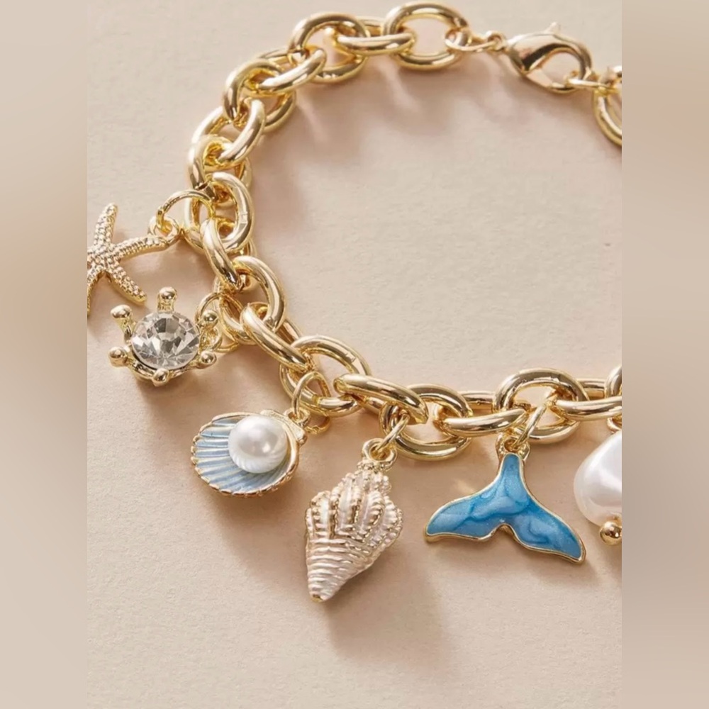 ✨New ✨ Beautiful Shell Bracelet ✨ - Picture 3 of 3
